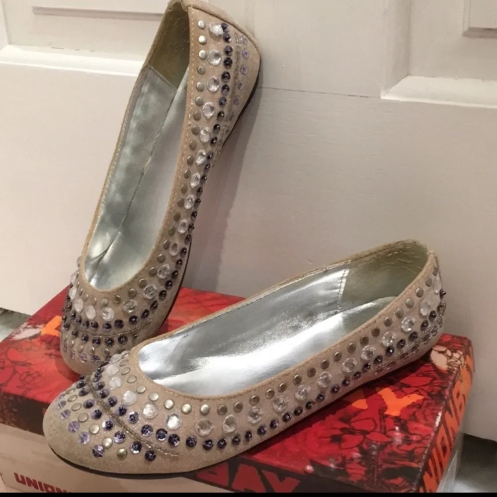 Unionbay Girls Faux Suede Sequin & Stud embellished sparkly ballet flats shoes
